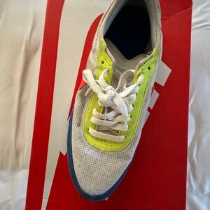 big kids shoe size 6/5